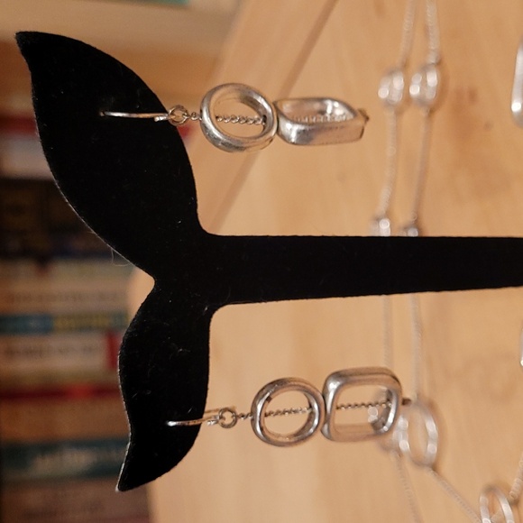 Silver Geometric Necklace and Earrings Set - Picture 4 of 4